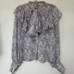 TITTY&CO トワルドジュイラッフルリボン長袖ブラウスのサムネイル