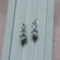 【新品】シルバーcz三連ピアス