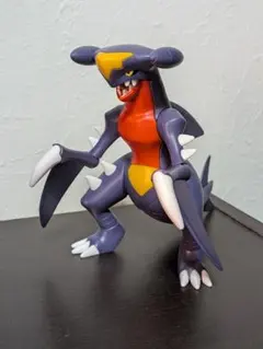 ポケモン　プラモデル　ガブリアス