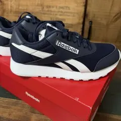 Reebok ネイビー スニーカー