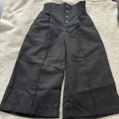 GU フロントボタンタックワイドパンツ　黒　ズボン