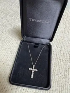 ティファニー クロス ペンダント（スモール）