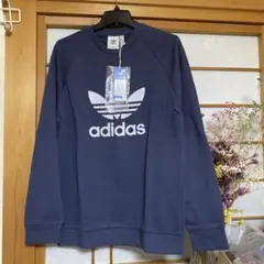 adidas ネイビー トレーナー良い色合いです。タグ付きです。
