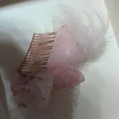 ピンクの花飾り コーム付き