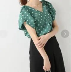 IENA シェーシャリングツイストチュニック✳︎グリーン✳︎イエナのサムネイル