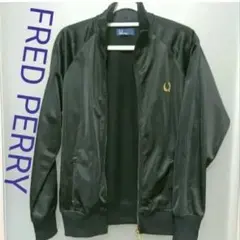 FRED PERRY トラックジャケット ブラック S　ジャージのサムネイル