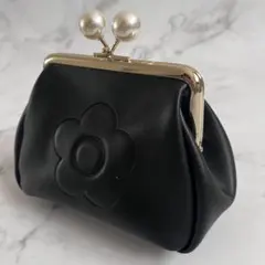 ほぼ未使用　MARY QUANT エンボスデイジーパール ガマ口ポーチ　ブラック