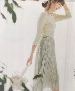 小花柄プリーツロングスカート