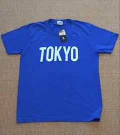 爽やかで目を引く！TOKYOプリントの青色Tシャツ【新品・Lサイズ】のサムネイル