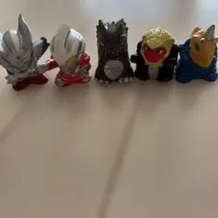 ウルトラマンシリーズ　指人形5体セット