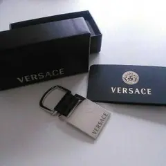 りるさん専用。VERSACE　キーホルダーのサムネイル