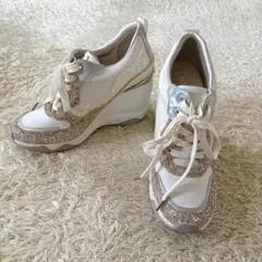 +diana Bridal Edition 美脚ヒールアップスニーカー 23.5