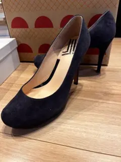 LANVIN en Bleu ネイビー スエード パンプス