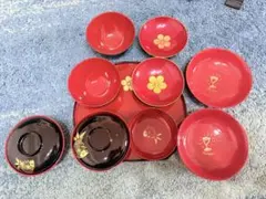 漆器 赤黒皿セット 金色模様付き