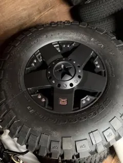 ミッキートンプソンDeegan 38 タイヤ FUEL ホイールスペアタイヤ一本