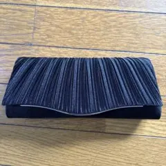 黒いプリーツデザインパーティーバッグ