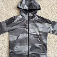 adidas グレー迷彩パーカー 110