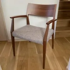 日進木工　Formsシリーズ　アームチェア　DDC-095　カバーリング