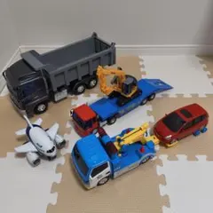 はたらくくるま トイコー　ダンプ　JAF　　ショベルカー　ショベルキャリアカーのサムネイル
