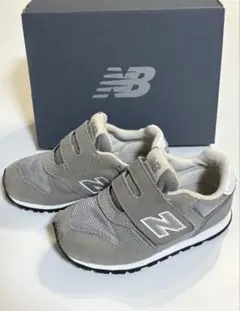new balance ベビースニーカー IZ373KG2