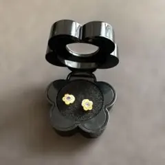 MARY QUANT フラワーモチーフ ピアス