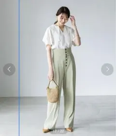 ノーブル ケープフリルブラウス　ホワイト