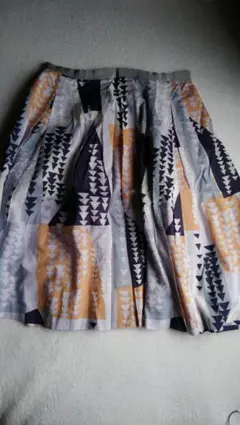 マーガレットハウエルスカート