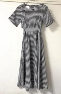 ギンガムチェックワンピース ロング丈　S 総柄　バックオープン　半袖　白黒