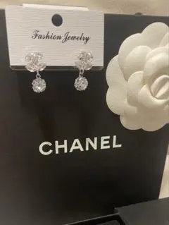 クリスタルドロップピアス　CHANEL