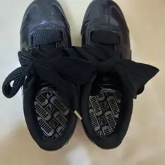 PUMA スニーカー ブラック リボンのサムネイル