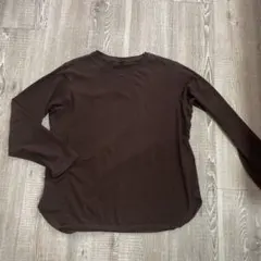 UNIQLO ソフトコットンラウンドヘムT/長袖　ブラウン