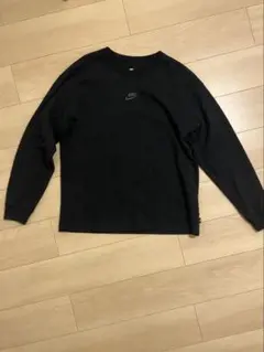 NIKE The Nike Tee プレミアムエッセンシャル長袖Tシャツ