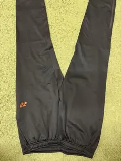 YONEX ブラックジャージパンツ (ヒートカプセル)