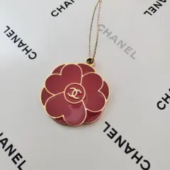 CHANEL レッドフラワーチャーム