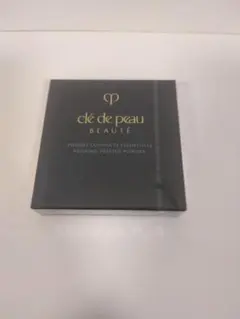 クレドポーボーテ　プードルコンパクトエサンシエルn　エレガントスリム