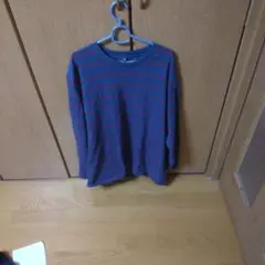 ユニクロ青と赤のストライプ 長袖カットソー