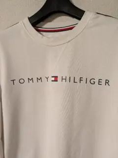 TOMMY HILFIGER ホワイト Tシャツ
