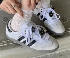 adidas SAMBA OG W フェミニン レース フラワー 22.5のサムネイル