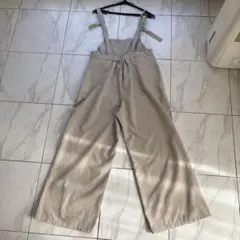 GU ベージュ ワイドレッグ サロペットのサムネイル