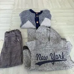 グレーのフード付きパーカーとパンツセット