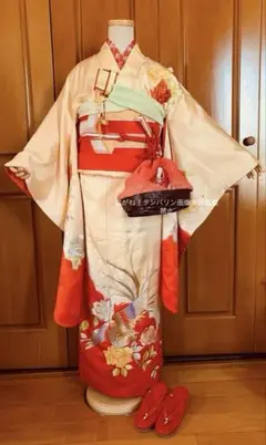 七五三からハーフ成人式まで　女の子の振袖　正絹　刺繍が豪華なフルセット　着物