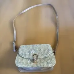 刺繍入りグリーン系ショルダーバッグ