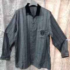 長袖シャツ グレー ストライプ柄 胸元刺繍入りBLACKpia