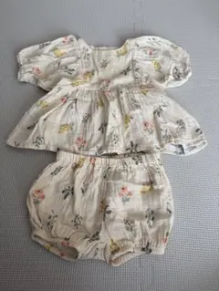 H&M 花柄フリル付きコットンセットアップ