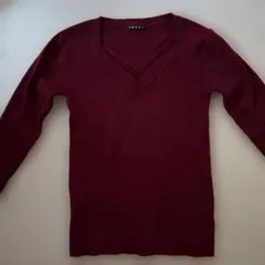 INGNI バーガンディ Vネックセーター