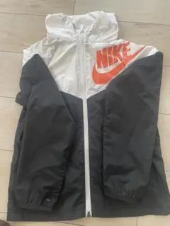 NIKE ウィンドブレーカー ジャケット　140のサムネイル