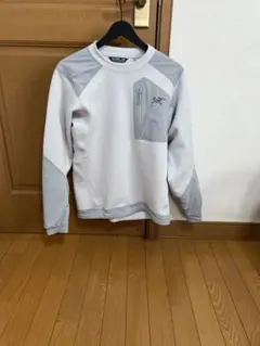 ARC'TERYX Konseal Crew XS Solitudeのサムネイル