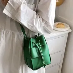新品未使用　バケットバッグ　グリーン