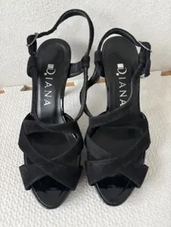 極美品】DIANA ダイアナ エナメル ストラップ サンダル 24.5cm 黒