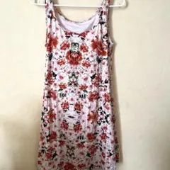 花柄 タンクトップ ノースリーブのサムネイル